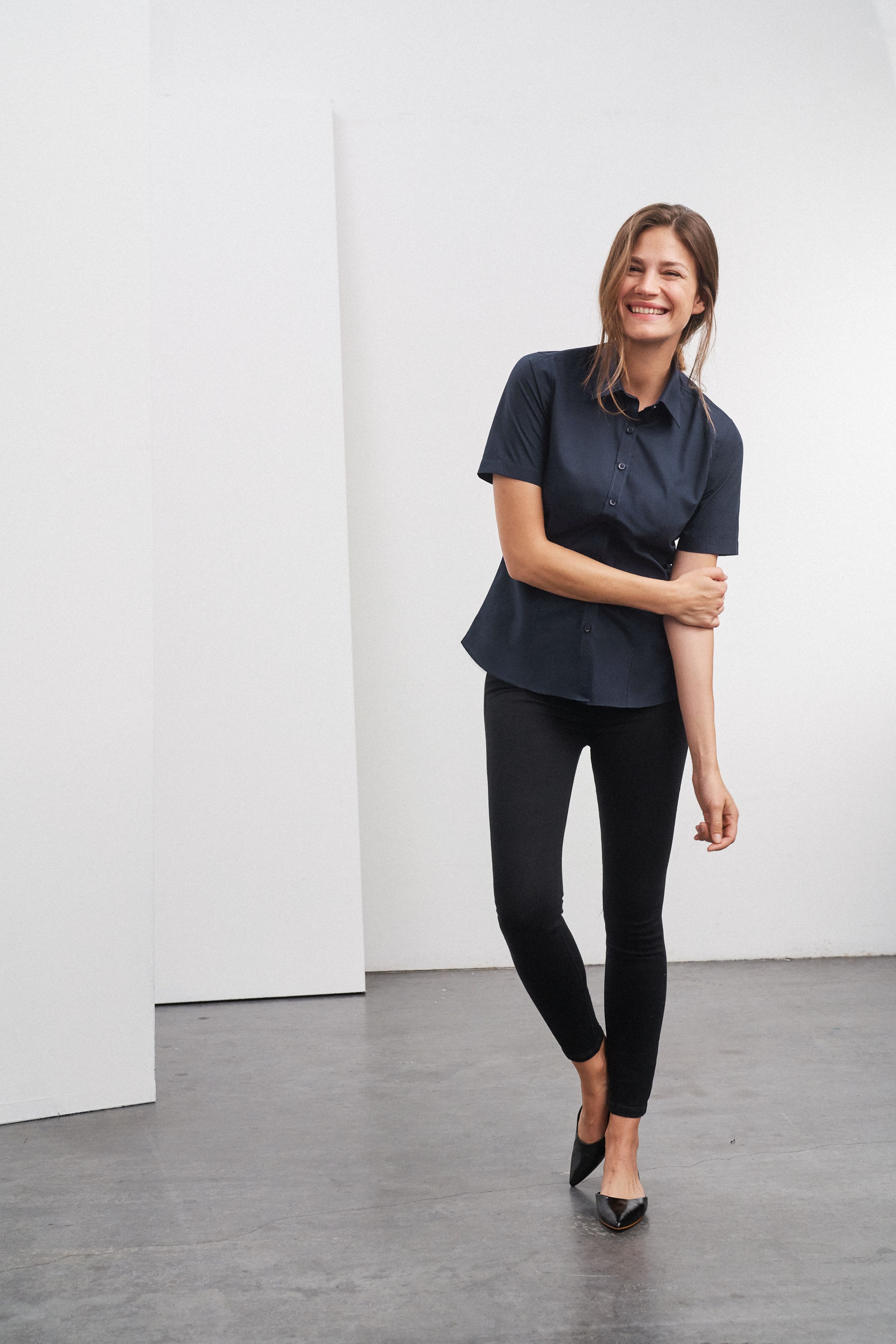 Ladies' Shirt Shortsleeve Poplin JN679 Klassisches Shirt aus pflegeleichtem Mischgewebe Ladies' Shirt Shortsleeve Poplin JN679 Klassisches Shirt aus pflegeleichtem Mischgewebe