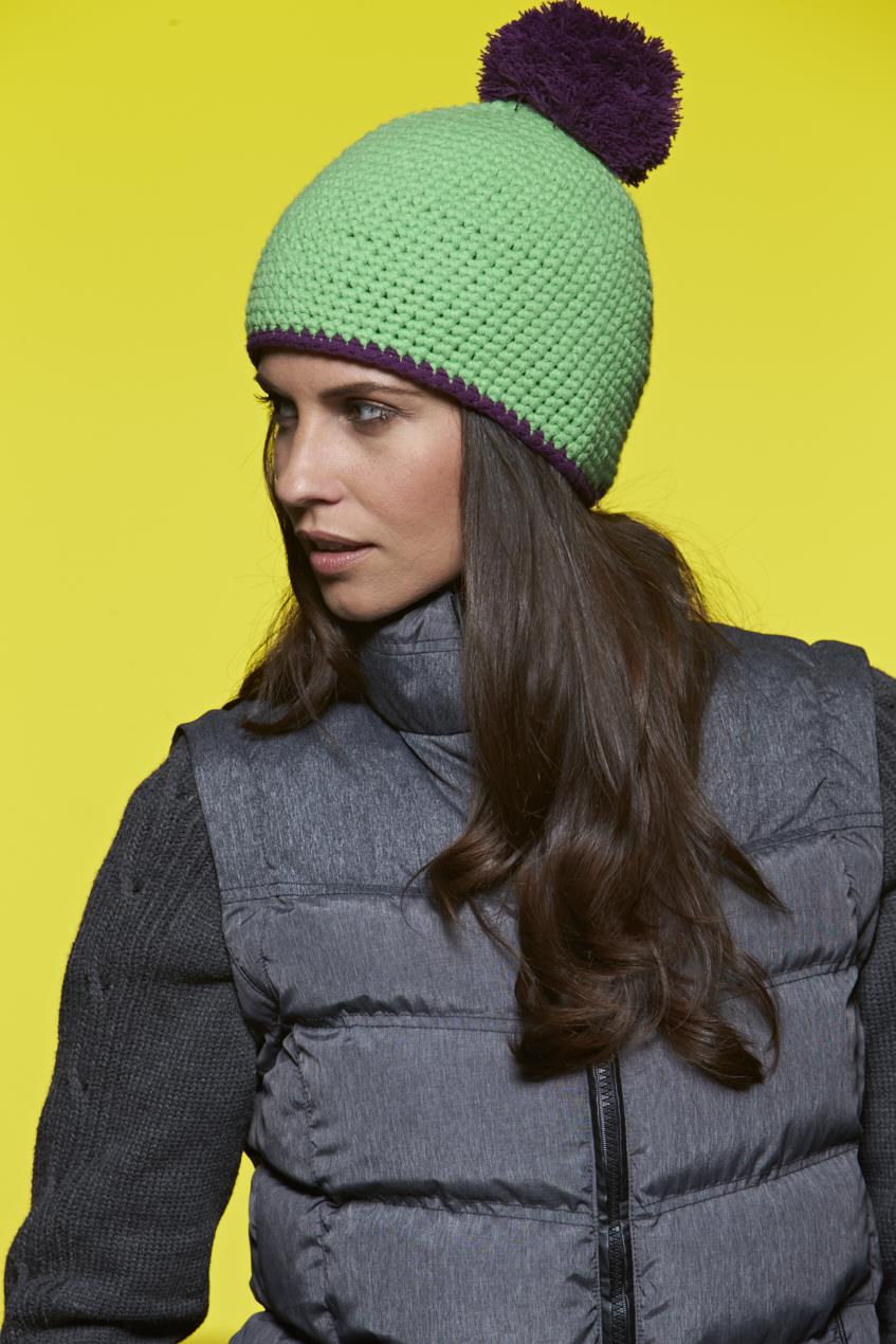 Pompon Hat with Contrast Stripe MB7964 Häkelmütze mit Kontrastrand und Pompon