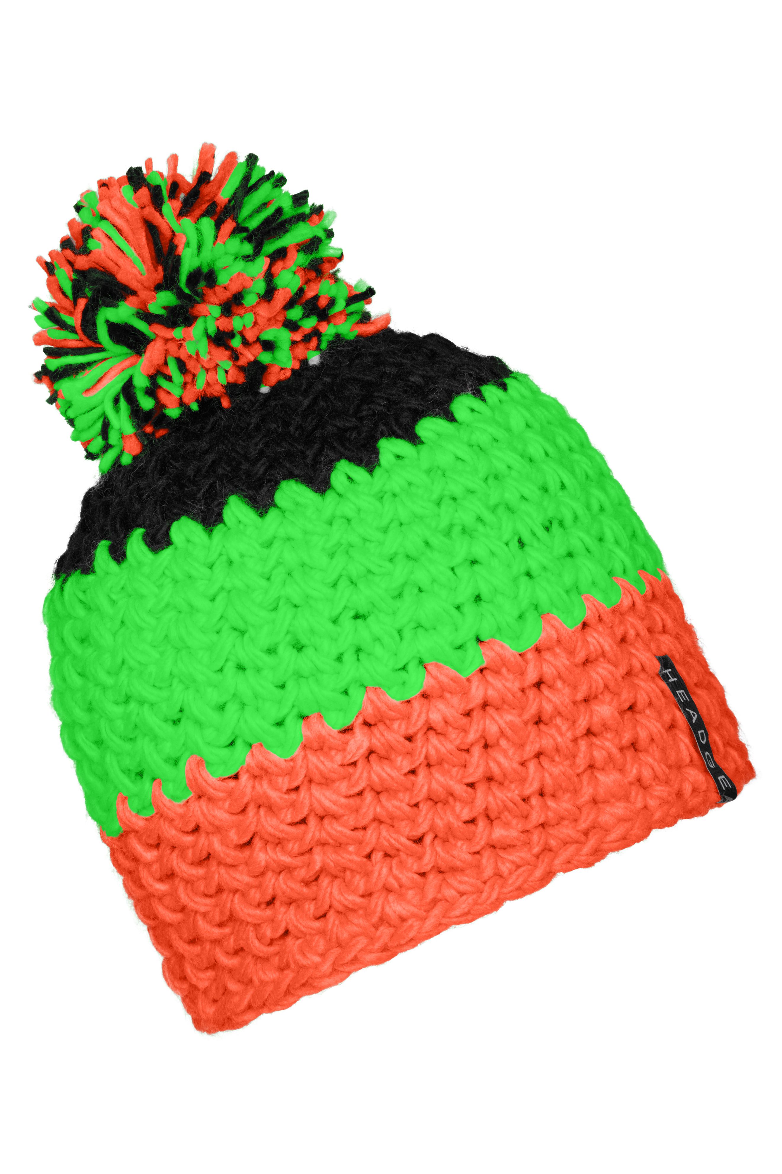 Crocheted Cap with Pompon MB7940 Angesagte 3-farbige Häkelmütze mit Pompon