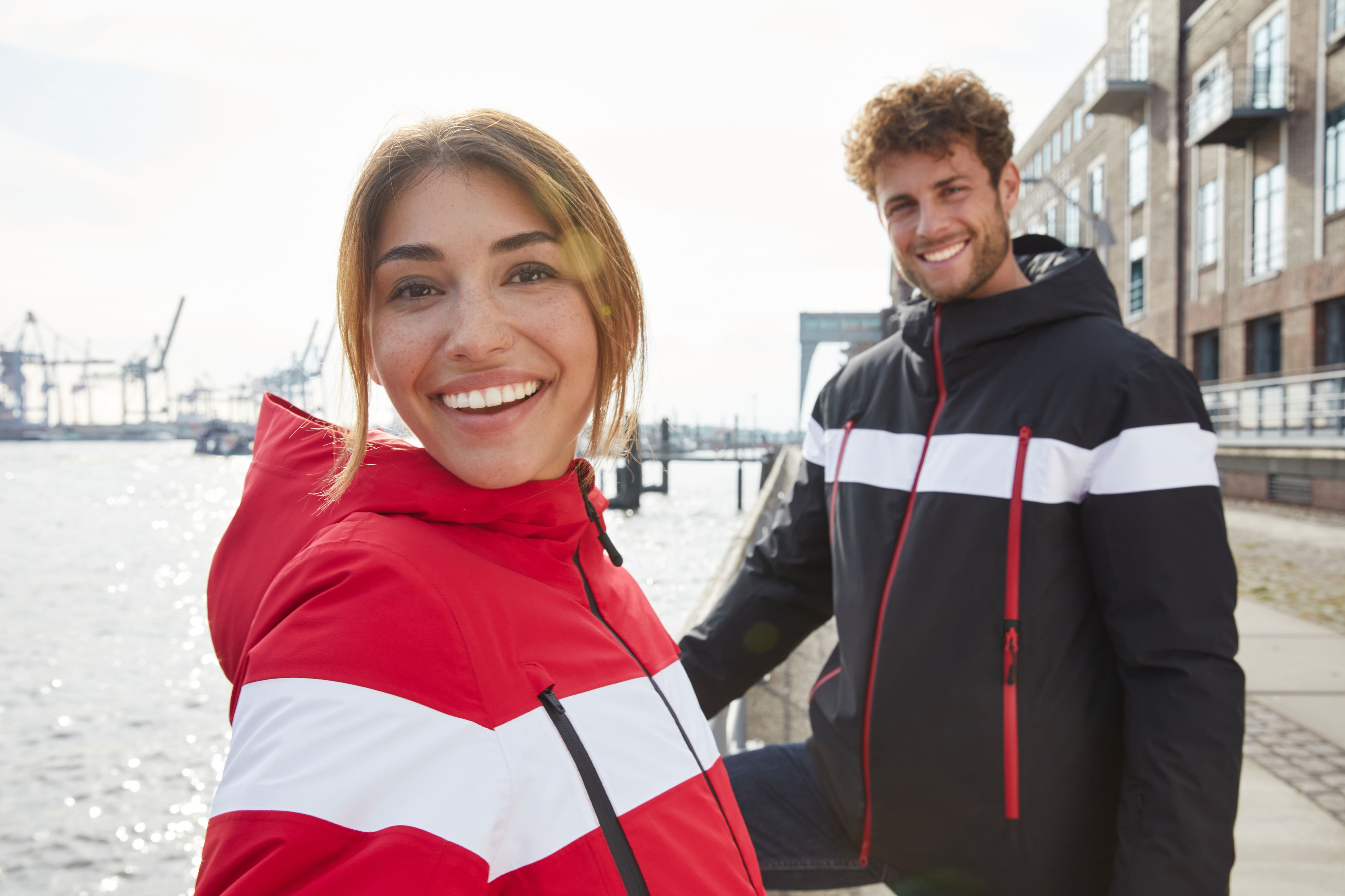 Ladies' Wintersport Jacket JN1173 Sportliche, wasserdichte Winterjacke mit DuPont™ Sorona® Wattierung (nachwachsender, pflanzlicher Rohstoff)