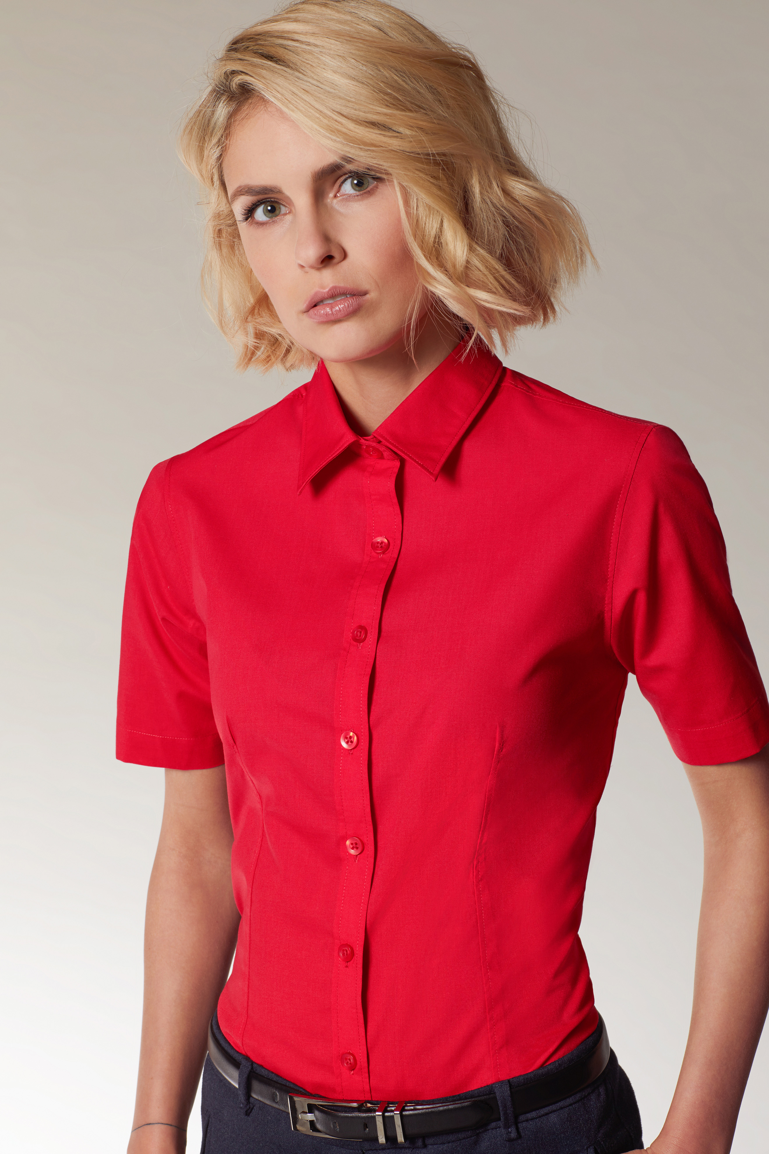 Ladies' Shirt Shortsleeve Poplin JN679 Klassisches Shirt aus pflegeleichtem Mischgewebe