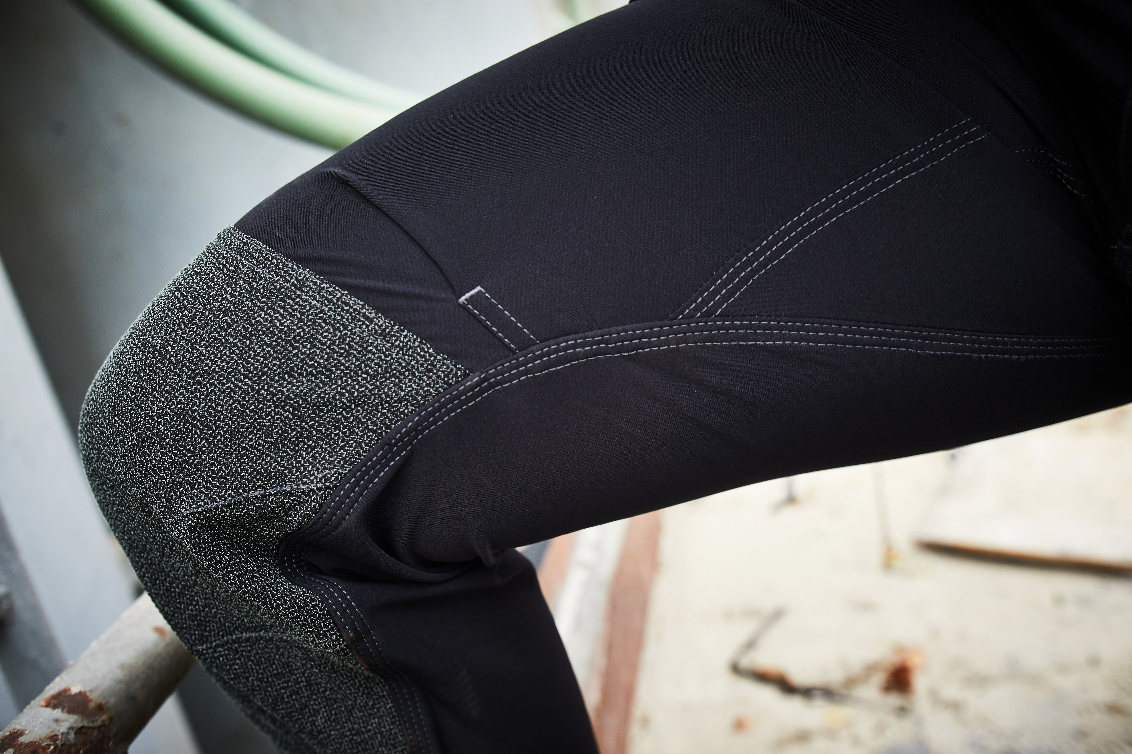 Workwear Pants 4-Way Stretch Slim Line JN1813 Moderne Arbeitshose in schmaler Schnittführung mit funktionellen Details Workwear Pants 4-Way Stretch Slim Line JN1813 Moderne Arbeitshose in schmaler Schnittführung mit funktionellen Details