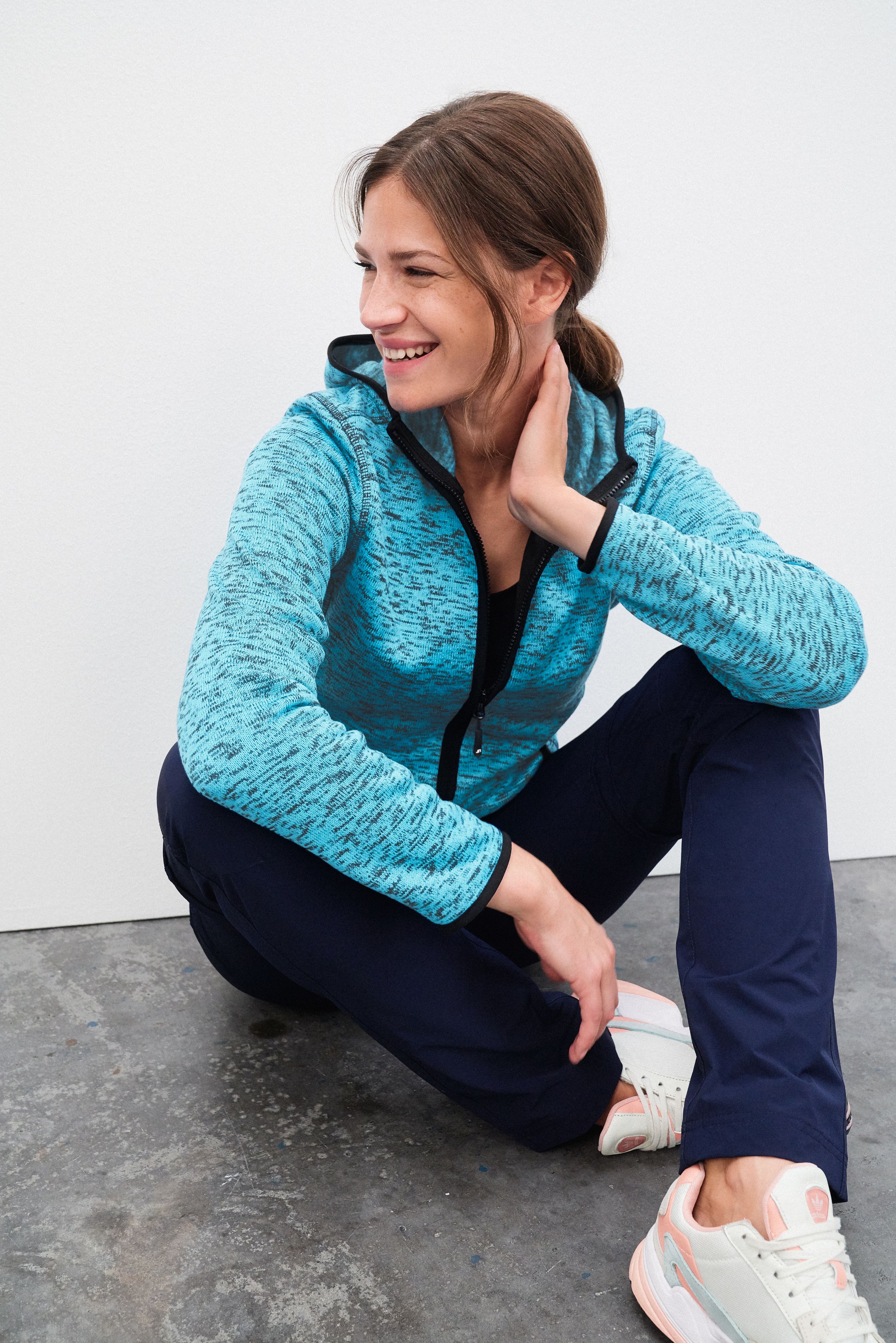 Ladies' Knitted Fleece Hoody JN588 Kapuzenjacke aus Strickfleece in Melangeoptik Ladies' Knitted Fleece Hoody JN588 Kapuzenjacke aus Strickfleece in Melangeoptik