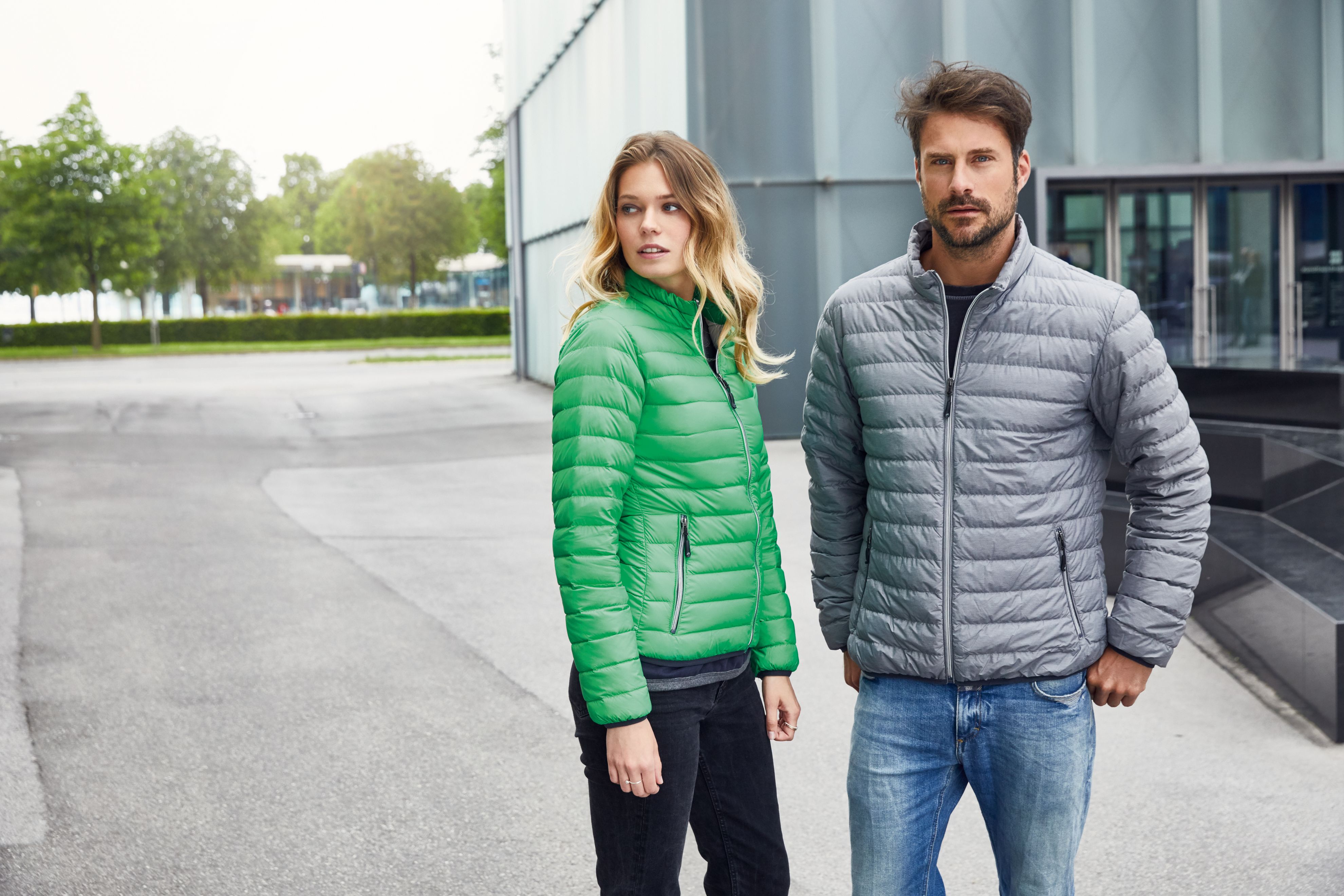 Men's Down Jacket JN1140 Leichte Daunenjacke im klassischen Design Men's Down Jacket JN1140 Leichte Daunenjacke im klassischen Design