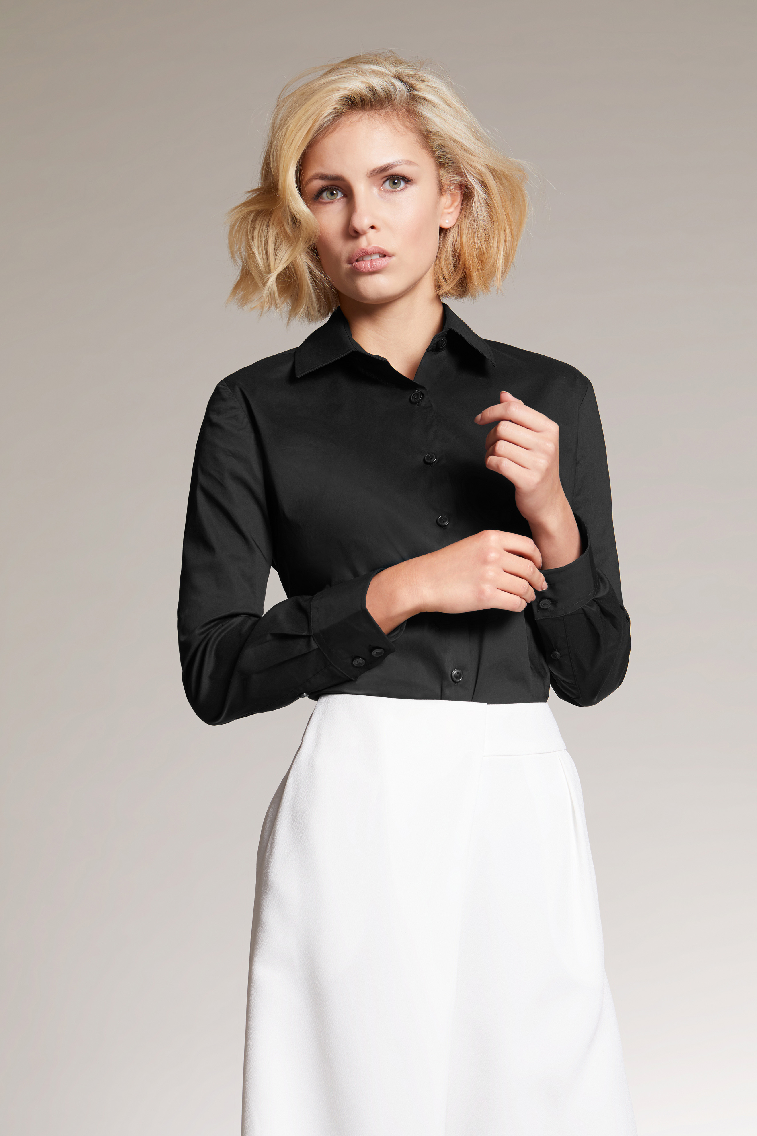 Ladies`Shirt Slim Fit JN645 Modisch tailliertes Cityhemd und Damenbluse