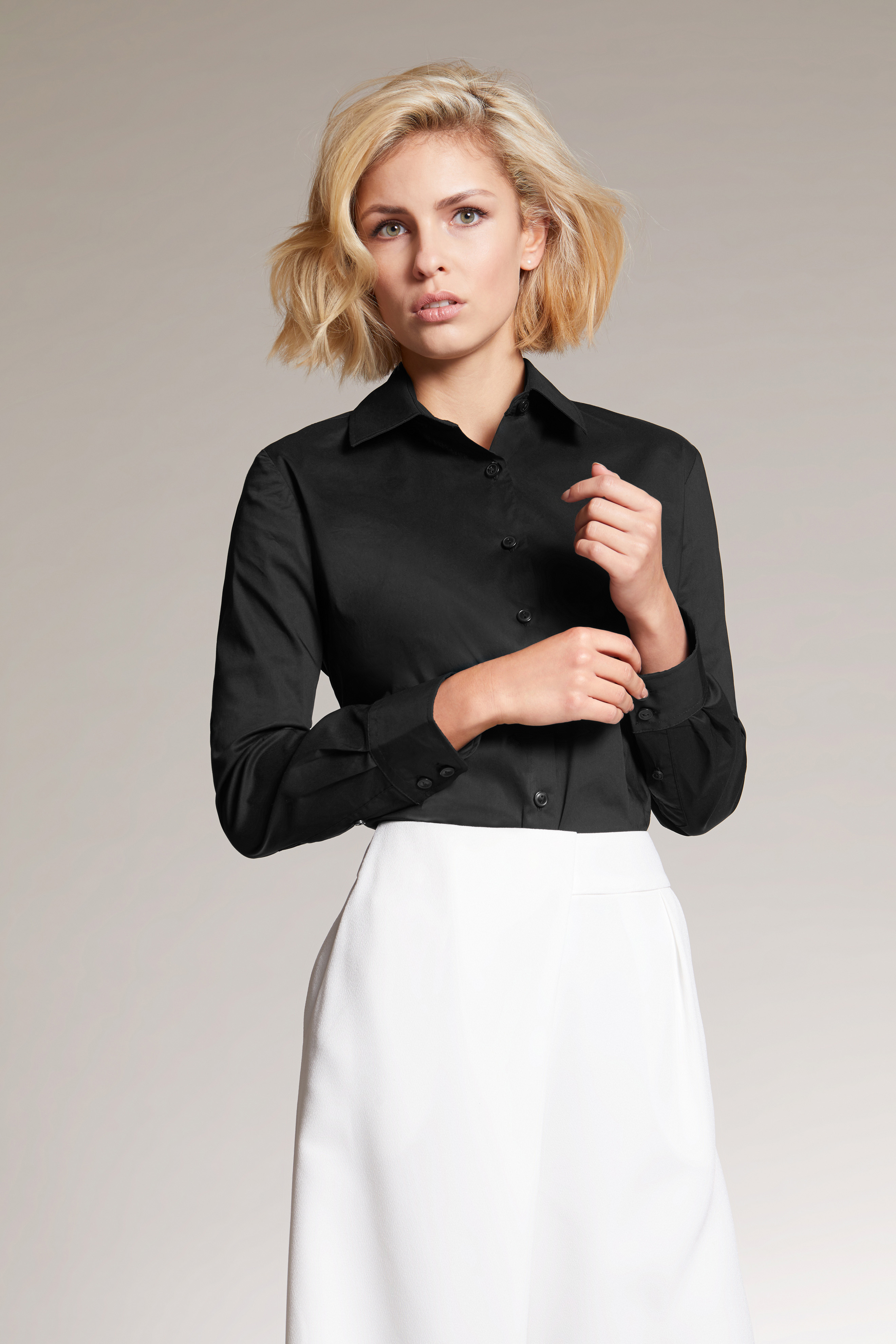 Ladies`Shirt Slim Fit JN645 Modisch tailliertes Cityhemd und Damenbluse