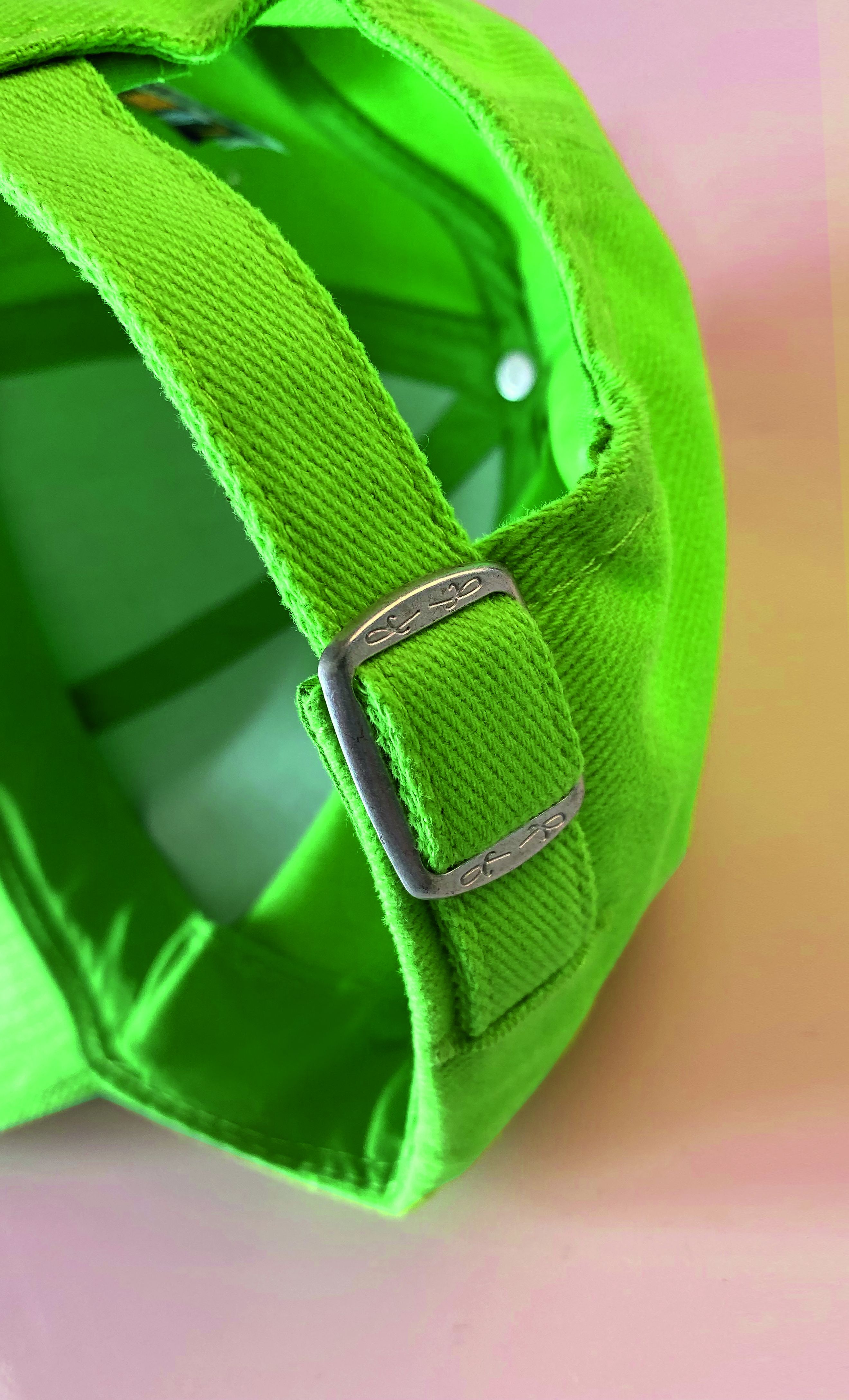 6 Panel Softlining Raver Cap MB6126 Hochwertiges 6 Panel Cap mit leichter Laminierung für einfaches Besticken