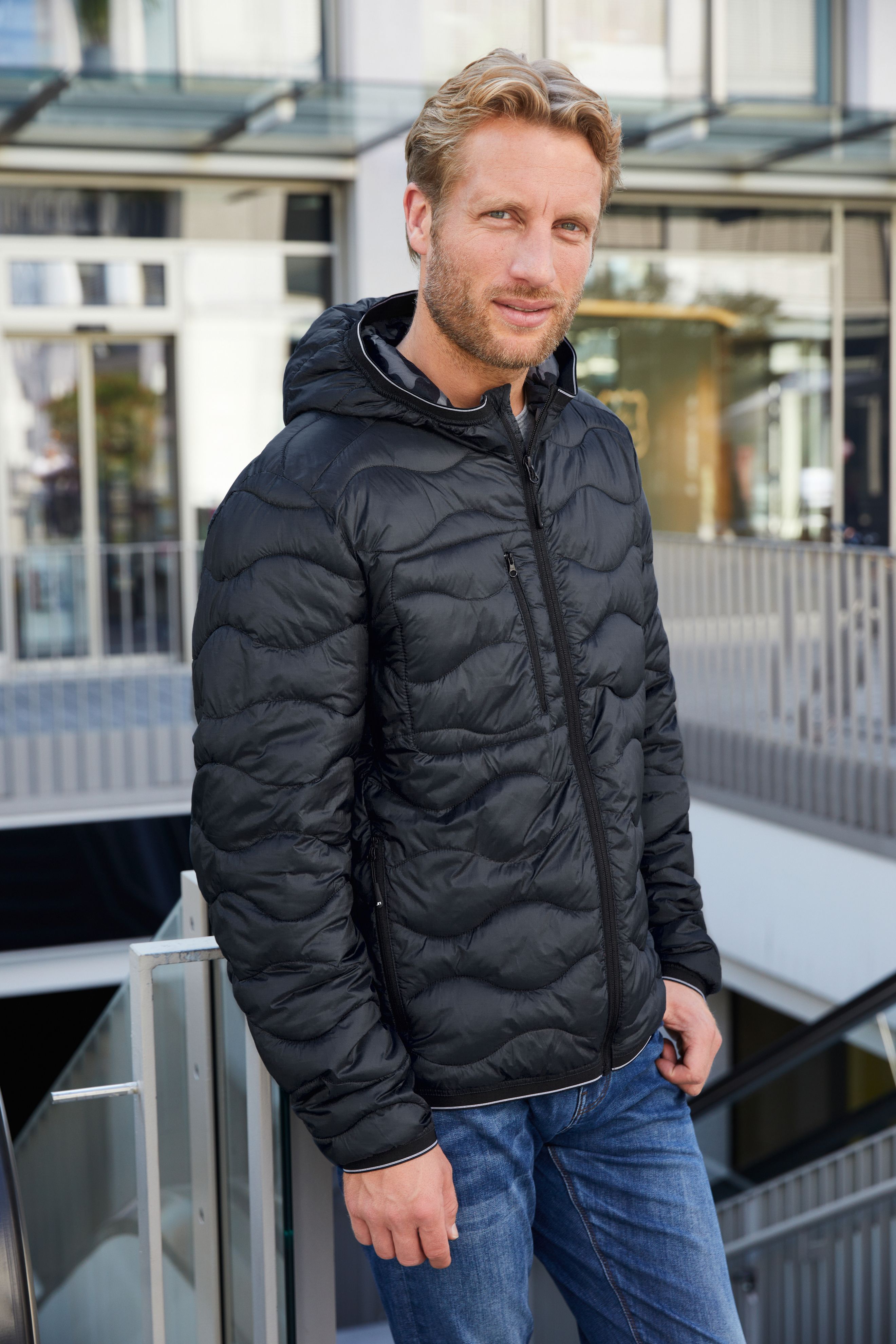 Men's Padded Jacket JN1156 Gesteppte Jacke mit DuPont™ Sorona® Wattierung (nachwachsender, pflanzlicher Rohstoff)
