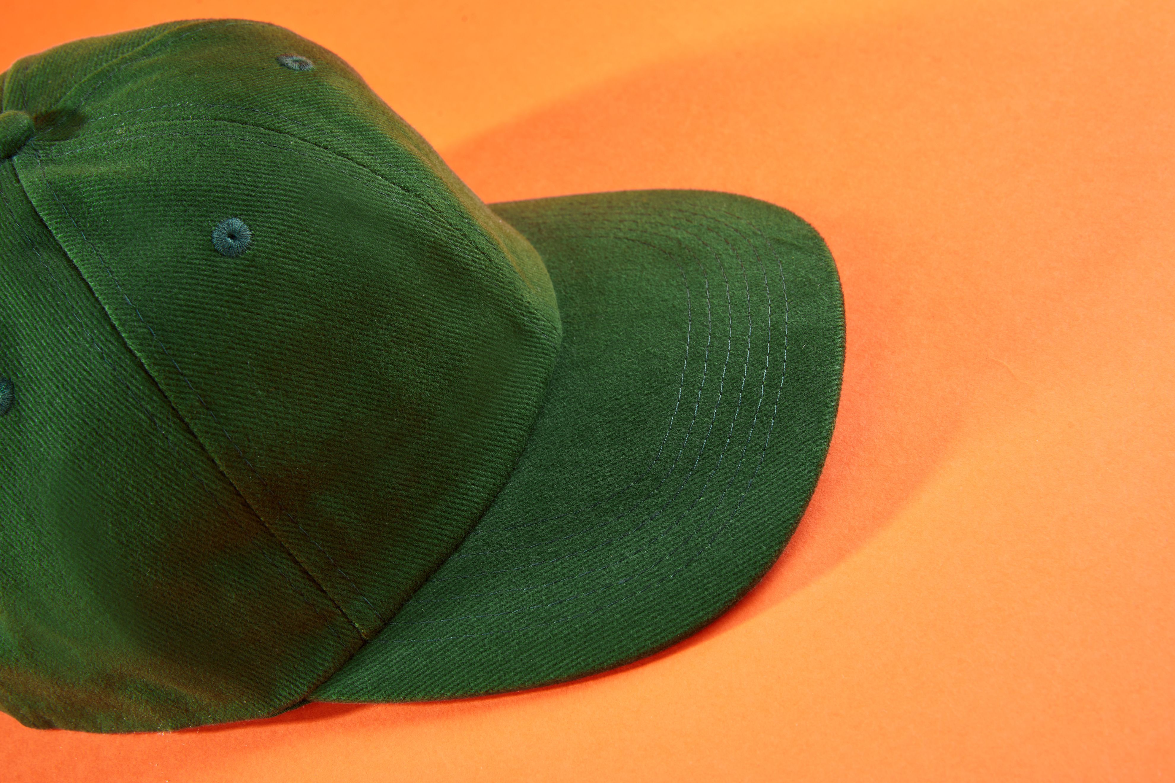 6 Panel Cap Low-Profile MB018 Klassisches 6 Panel Cap mit stirnanliegenden Frontpanels