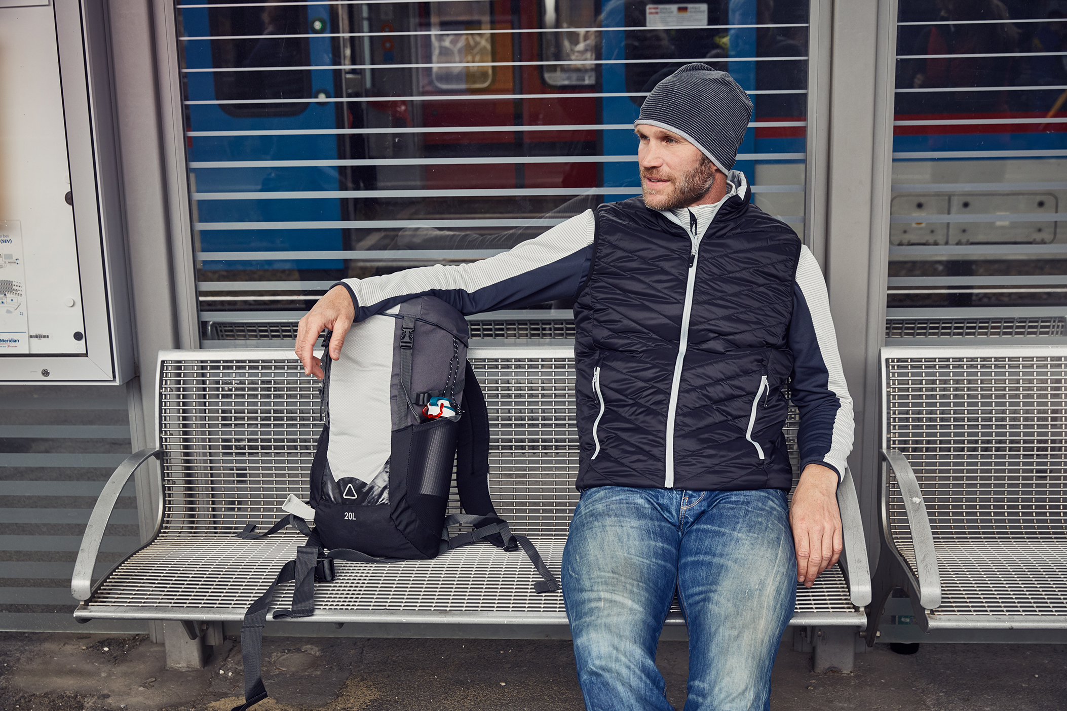 Men's Lightweight Vest JN1090 Leichte Wendeweste mit DuPont™ Sorona® Wattierung (nachwachsender, pflanzlicher Rohstoff) Men's Lightweight Vest JN1090 Leichte Wendeweste mit DuPont™ Sorona® Wattierung (nachwachsender, pflanzlicher Rohstoff)