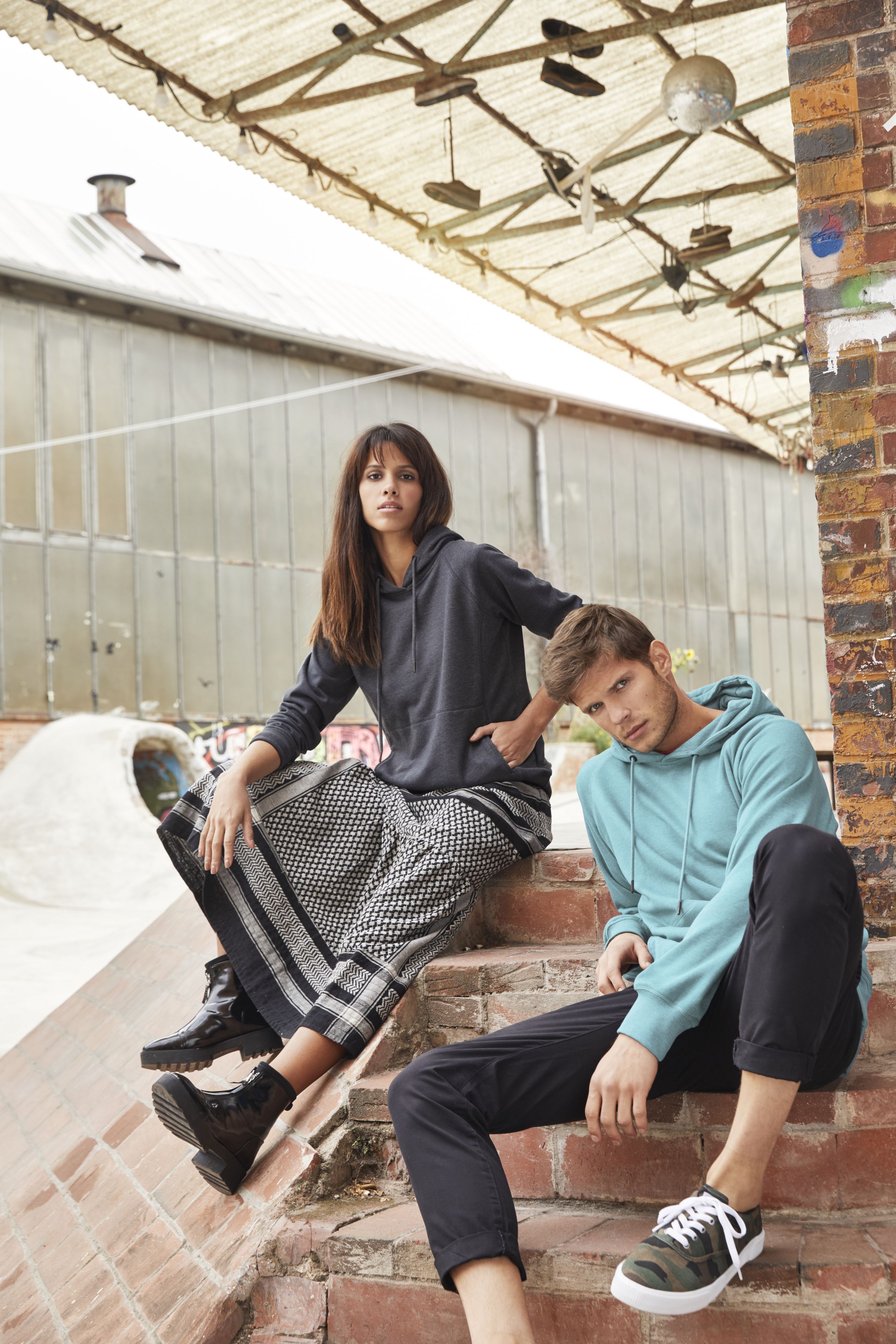 Men's Hoody 8024 Kapuzensweat mit Raglanärmeln