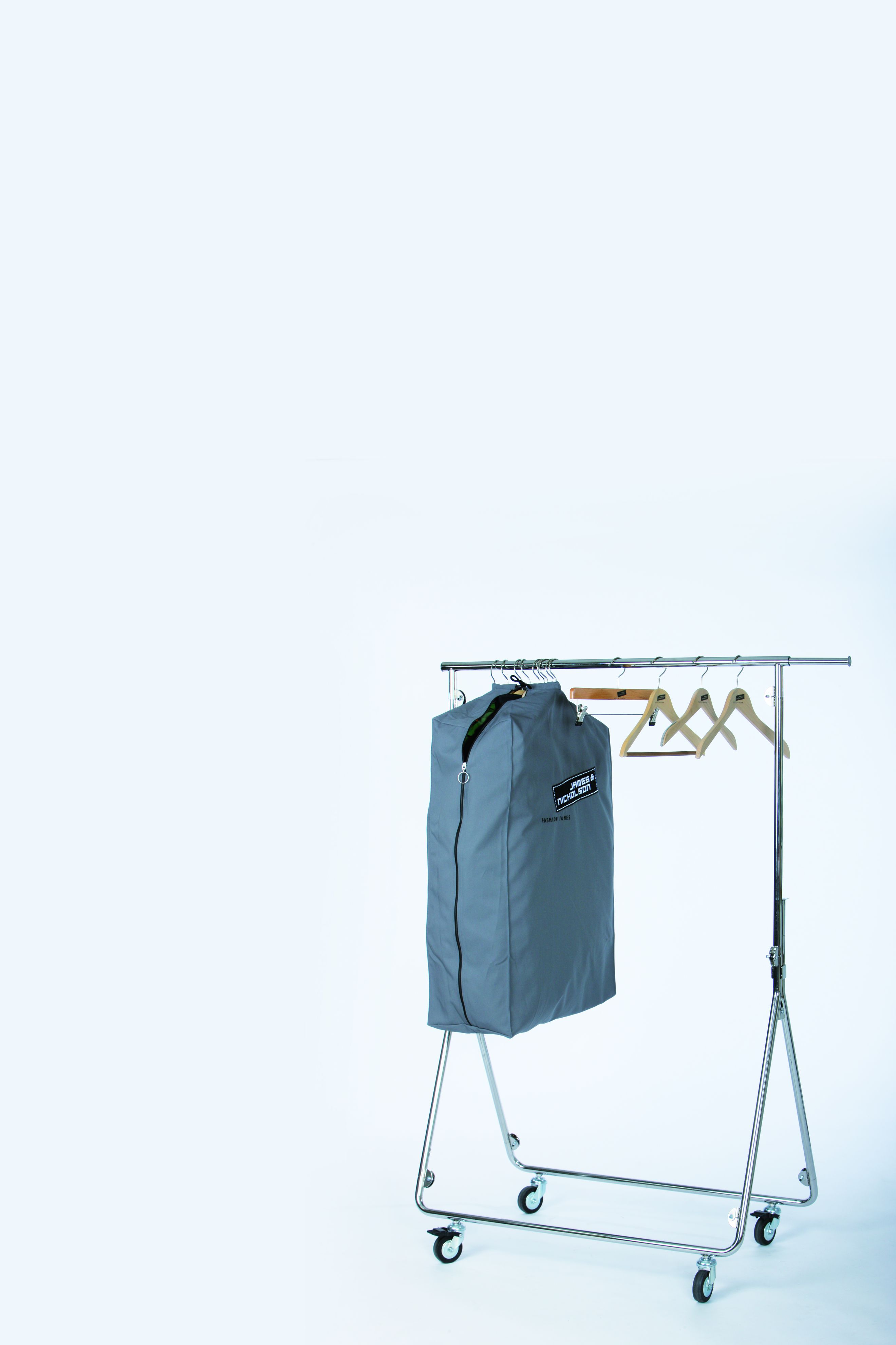 Garment Rack JN5620 Praktischer Reise-Rollständer für Ihre James & Nicholson-Kollektion