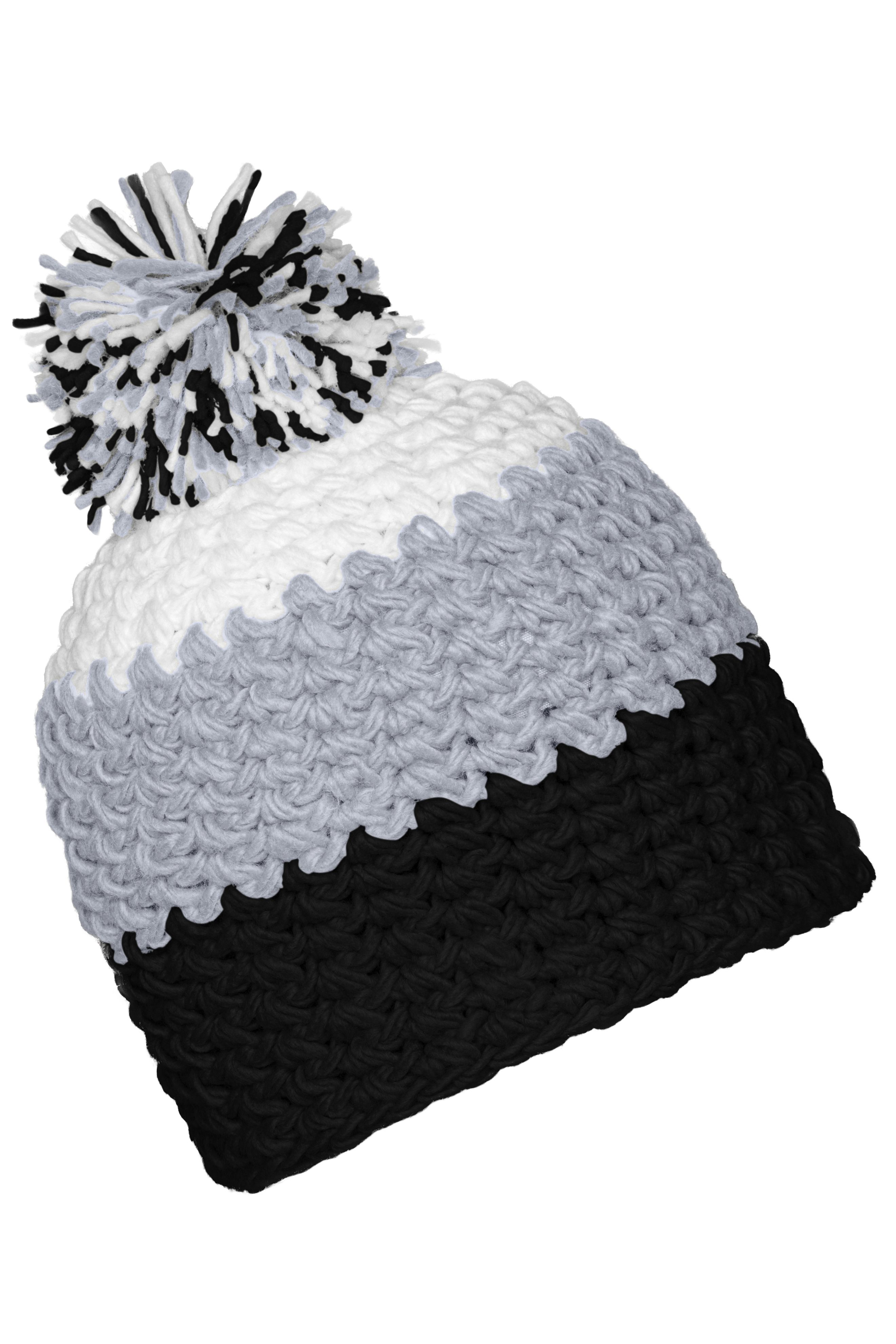 Crocheted Cap with Pompon MB7940 Angesagte 3-farbige Häkelmütze mit Pompon