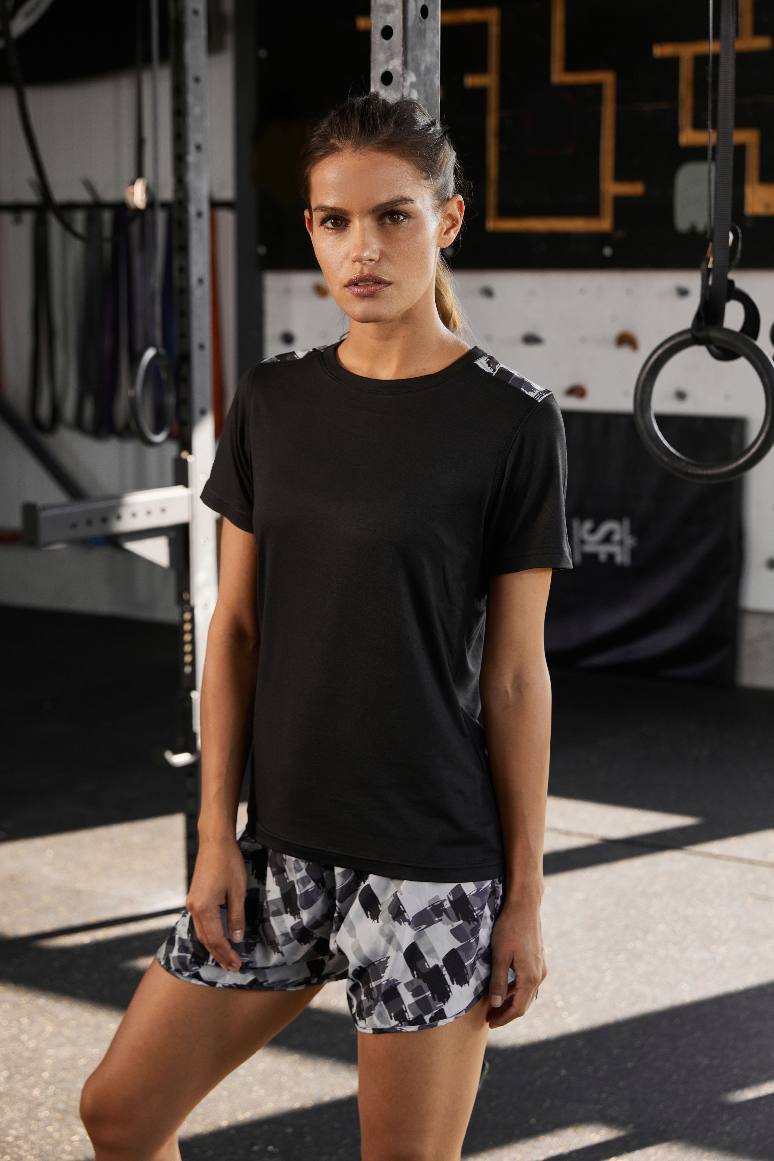 Ladies' Sports Shirt JN523 Funktions-Shirt aus recyceltem Polyester für Sport und Freizeit