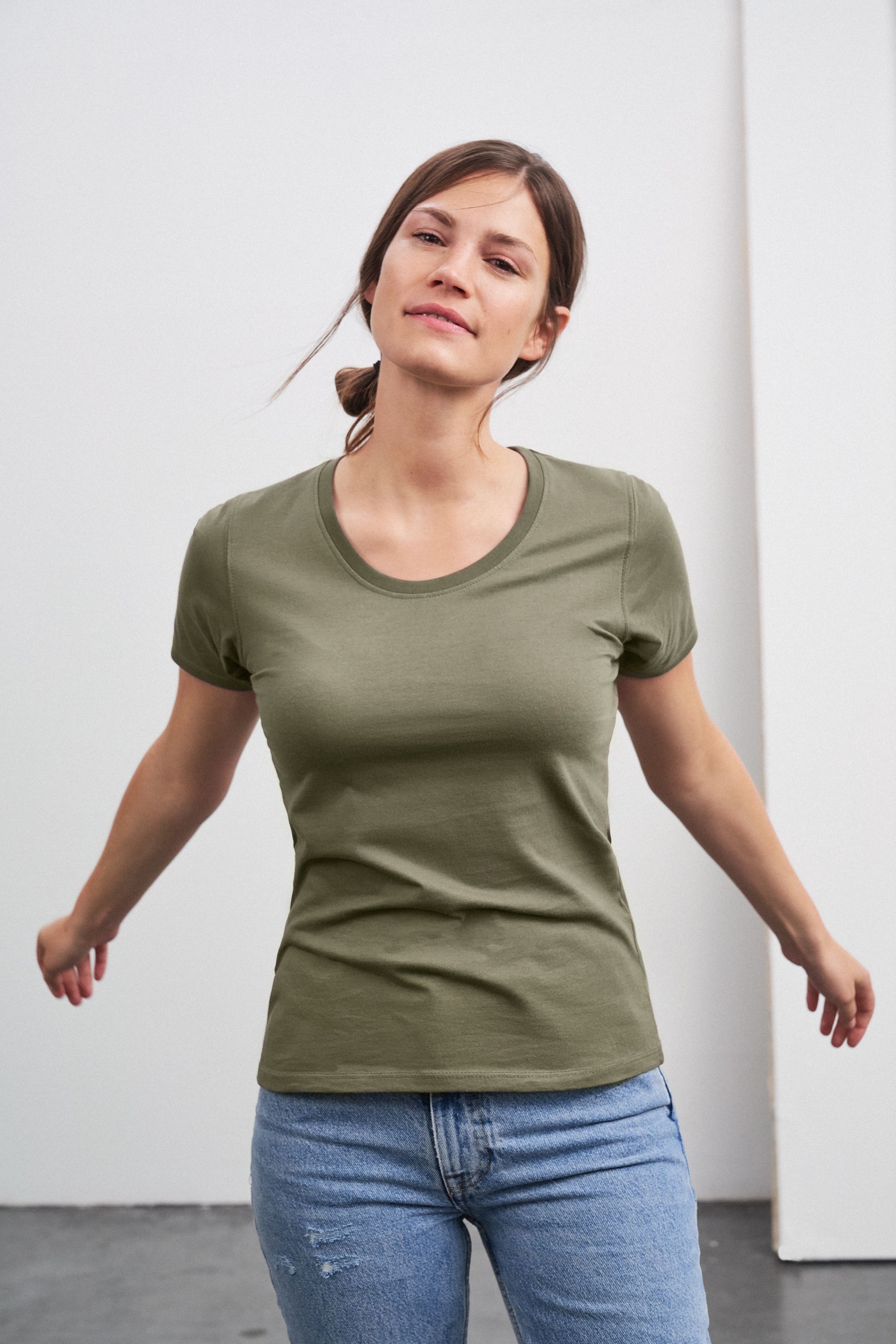 Ladies' Basic-T JN901 Leicht tailliertes T-Shirt aus Single-Jersey