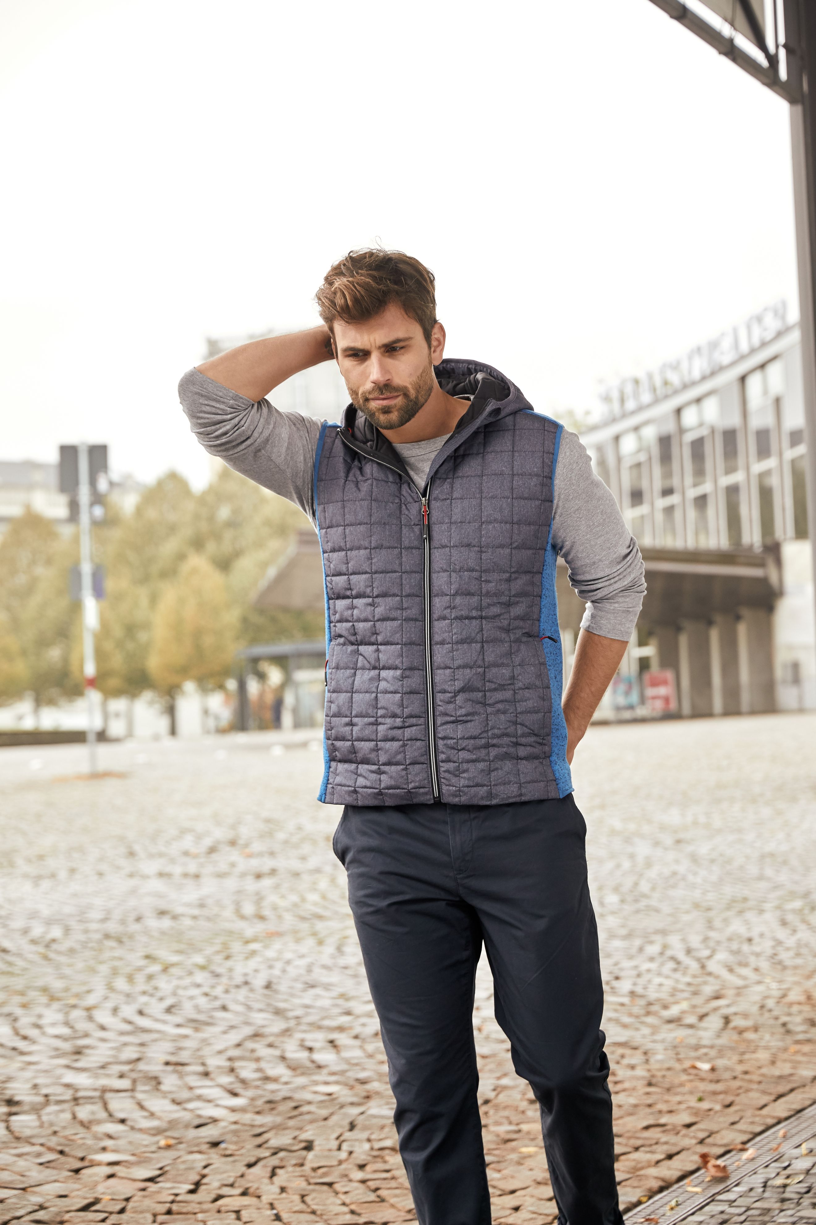 Men's Knitted Hybrid Vest JN768 Weste im stylischen Materialmix