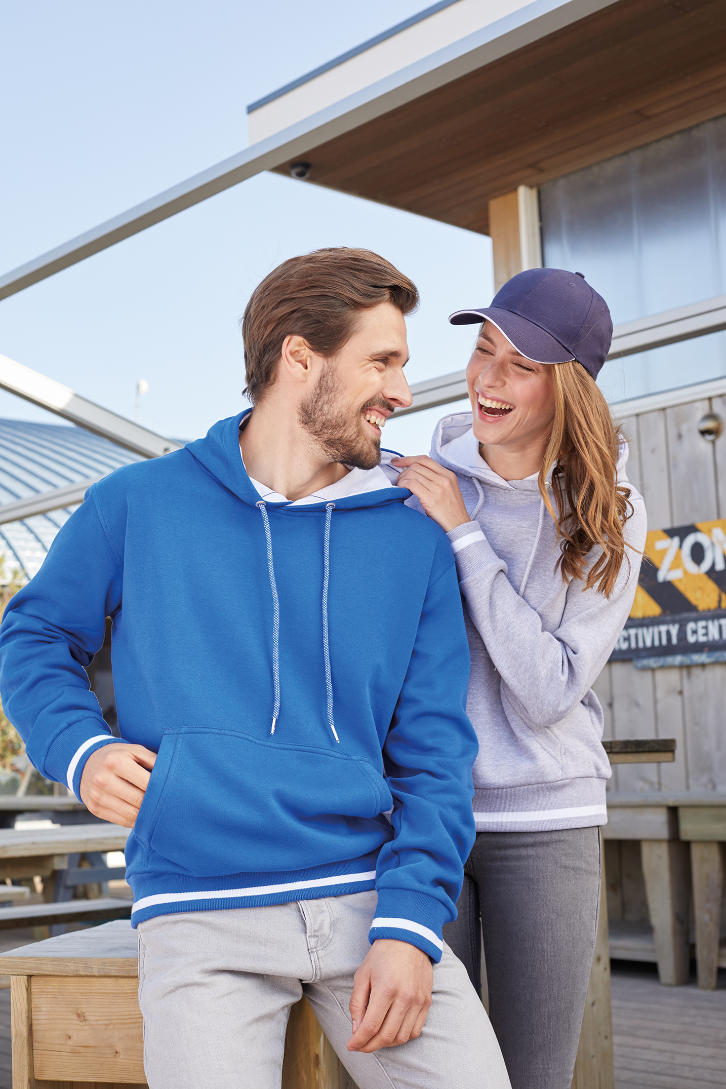 Men's Club Hoody JN778 Kapuzensweat im modischen Design