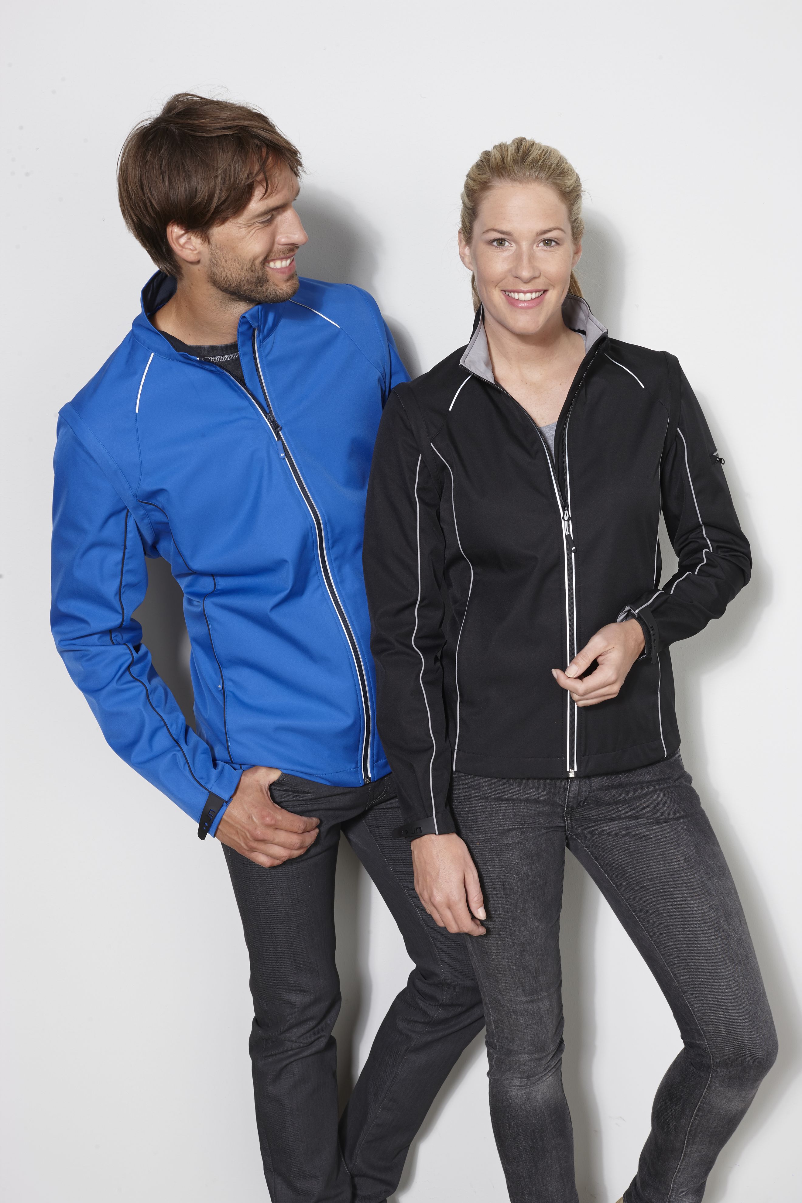 Ladies' Zip-Off Softshell Jacket JN1121 2 in 1 Jacke mit abzippbaren Ärmeln