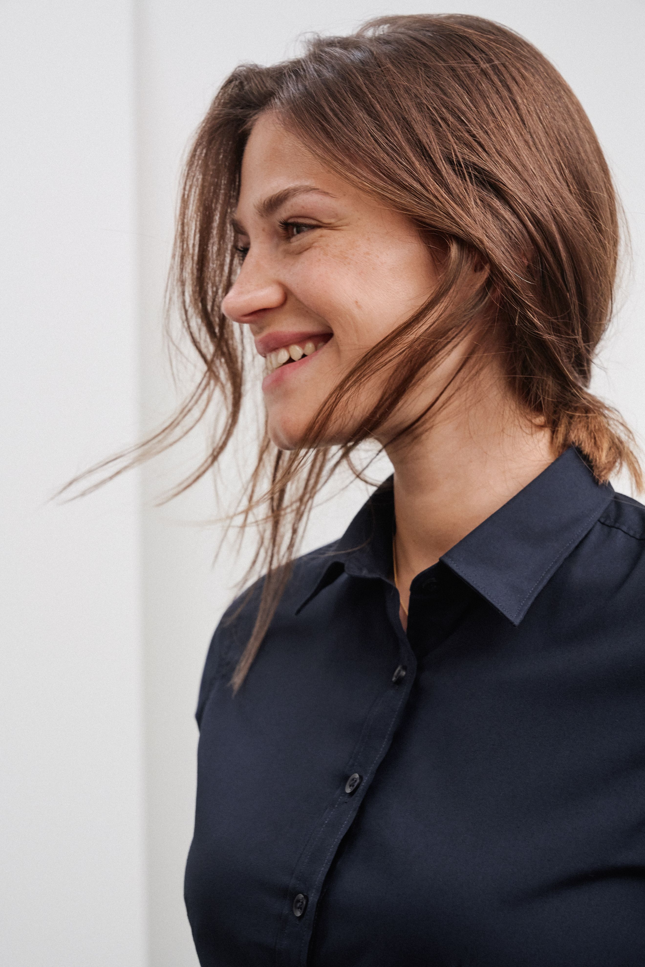 Ladies' Shirt Shortsleeve Poplin JN679 Klassisches Shirt aus pflegeleichtem Mischgewebe Ladies' Shirt Shortsleeve Poplin JN679 Klassisches Shirt aus pflegeleichtem Mischgewebe